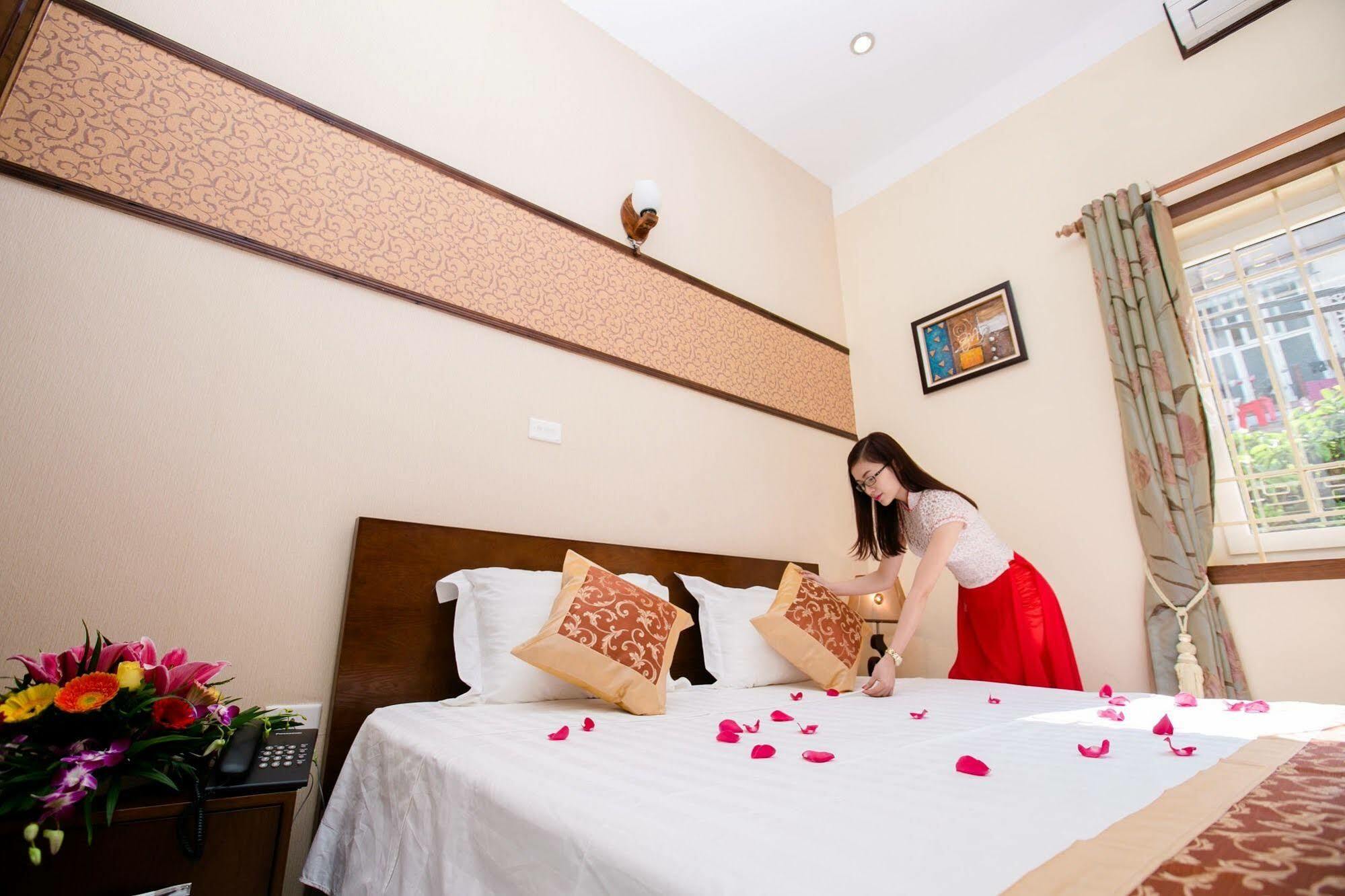 Oyo 376 A Dong Hotel Hanoï Extérieur photo